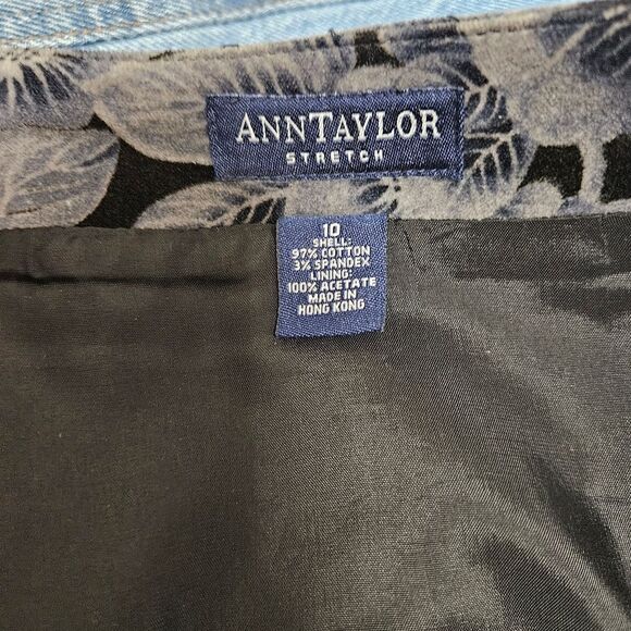 Ann Taylor Pencil Skirt Women’s 10 (32x19) Gray Blue Velvet Stretch Floral VGUC - Picture 2 of 9
